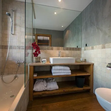 Refined With Scenic Views Villa *