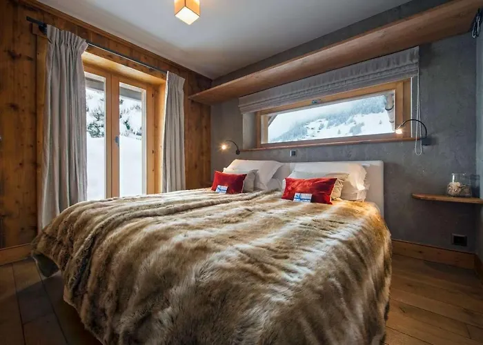 Villa Refined With Scenic Views