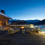 Refined With Scenic Views فيلة فيربير