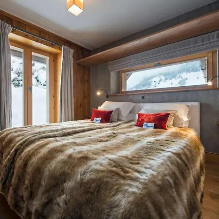 Villa Refined With Scenic Views